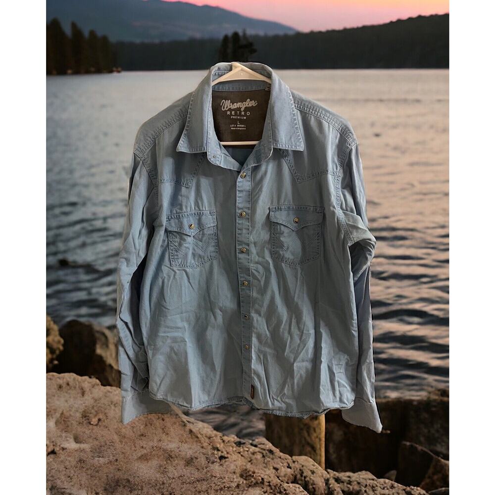 Wrangler Shirt SIZE‎ Large Snap Button Retro Premium Light blue chambray shirt